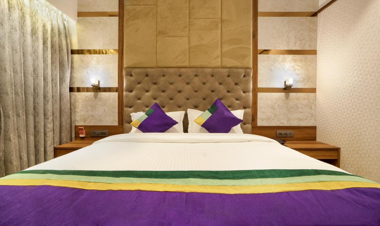 מומביי Treebo Premium Savera Inn מראה חיצוני תמונה