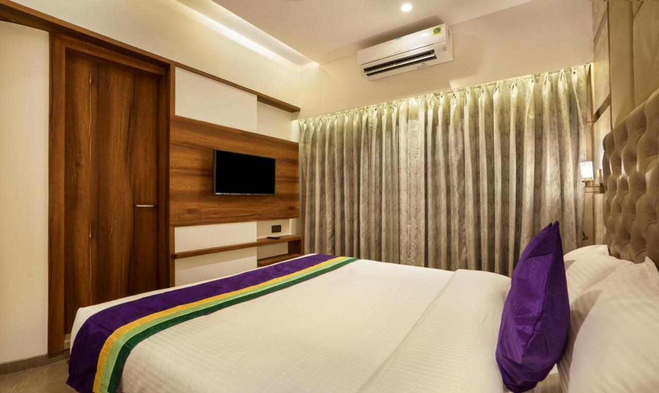 מומביי Treebo Premium Savera Inn מראה חיצוני תמונה