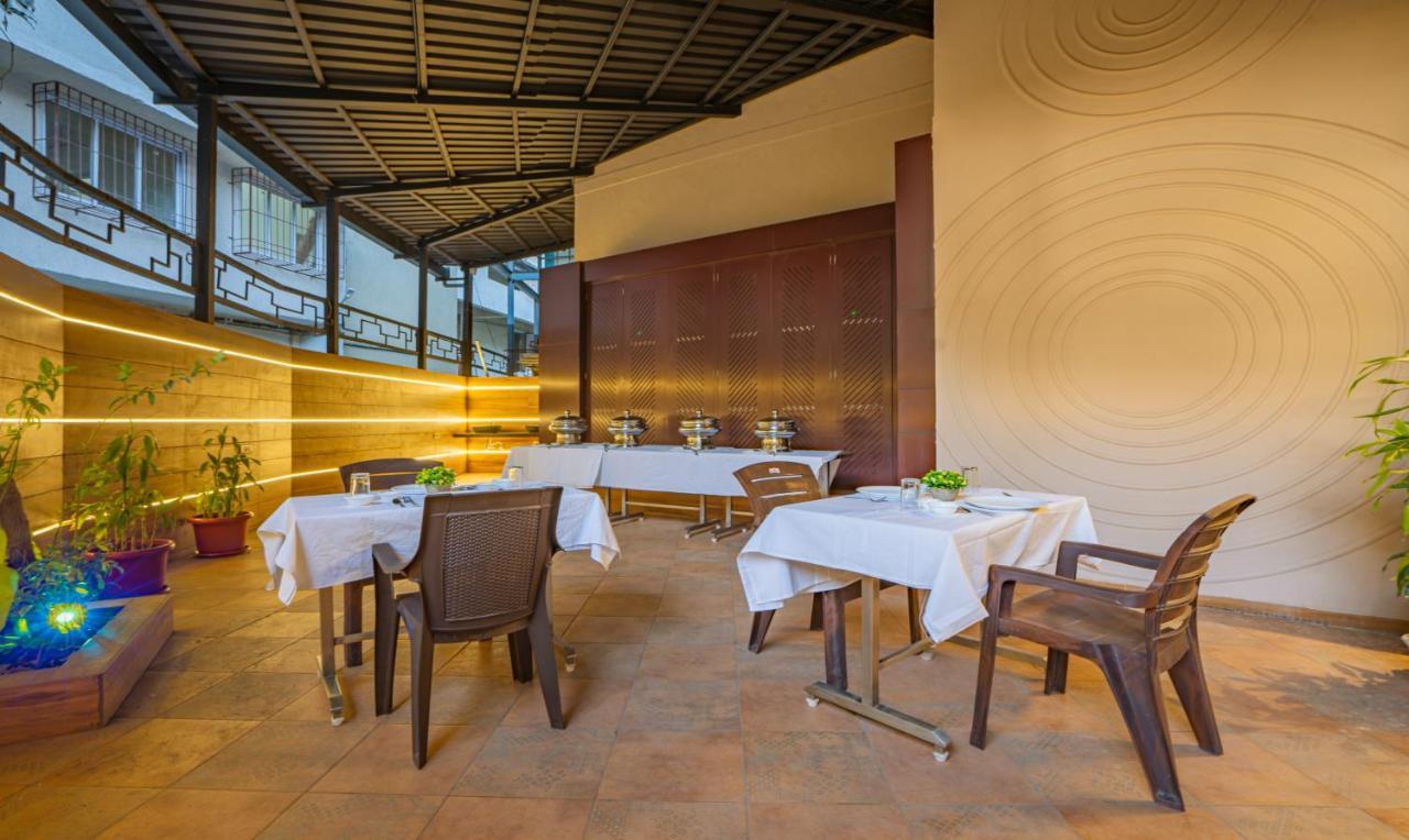 מומביי Treebo Premium Savera Inn מראה חיצוני תמונה